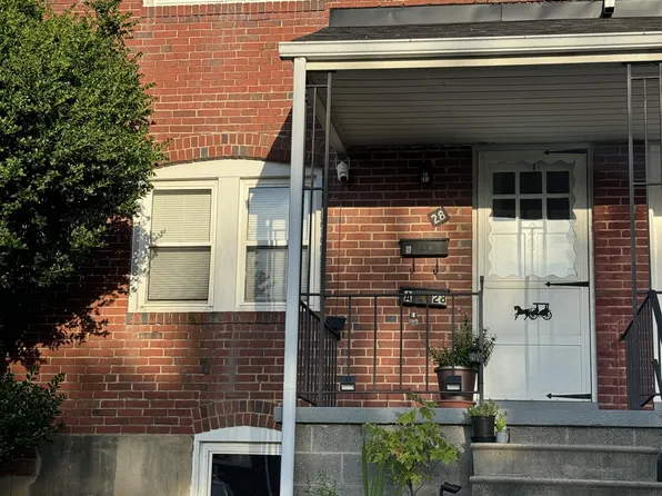 28 Warren Rd #B, Essex, MD 21221