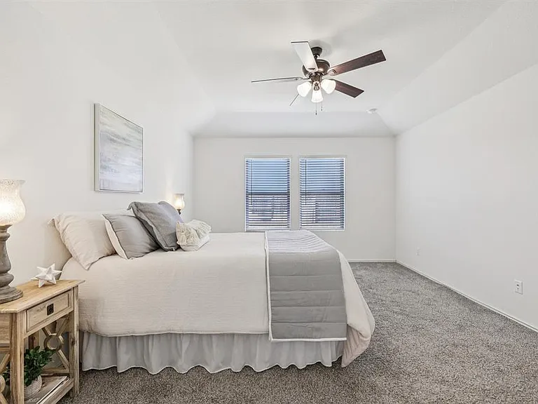 138 George Kimble Cv — Photo 18