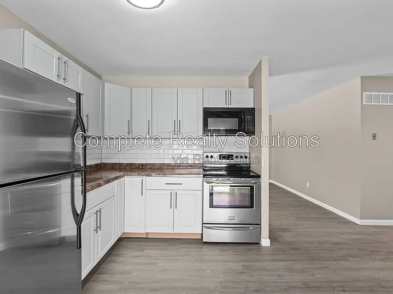 10417 Prince Dr — Photo 14