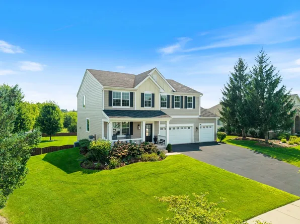 391 Copper Springs Ln, Elgin, IL 60124