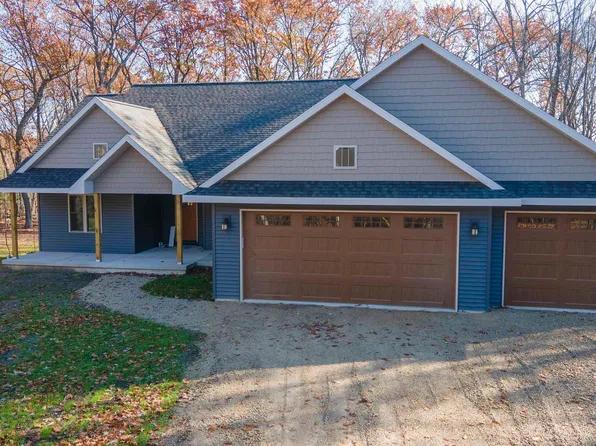 N776 Spring Lake Estates Dr, Neshkoro, WI 54960