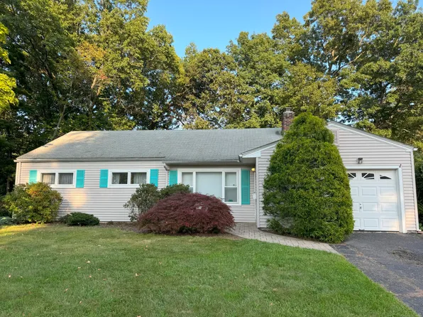 109 Elizabeth Drive, Manchester, CT 06042
