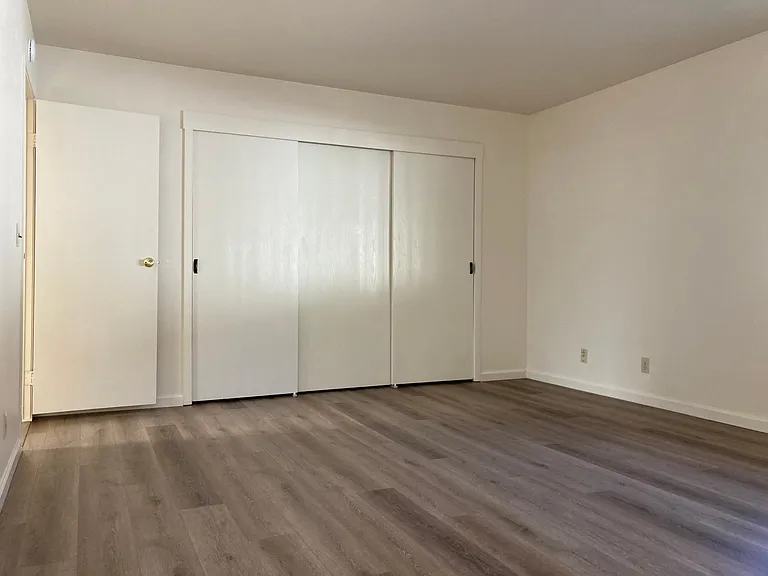 16486 Main St #B — Photo 10
