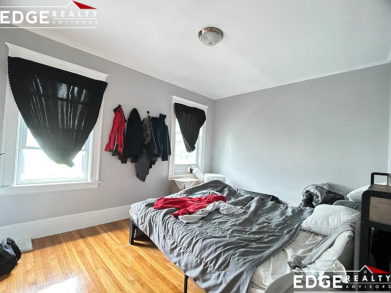7 Elmira St — Photo 5