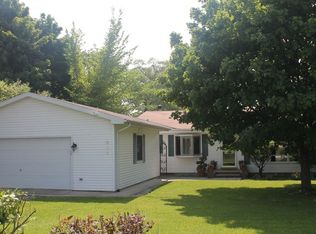 538 Frontage Rd, Park City, IL 60085