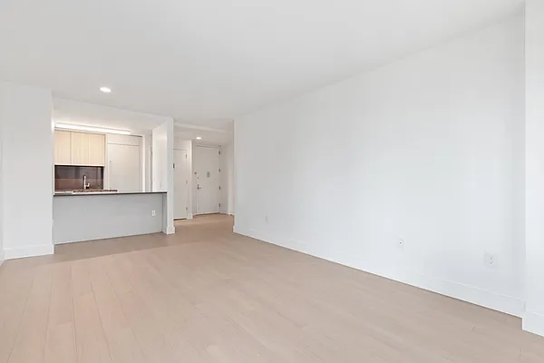 Rented by Greystar | media 2