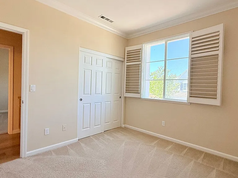 304 Karelian St — Photo 44