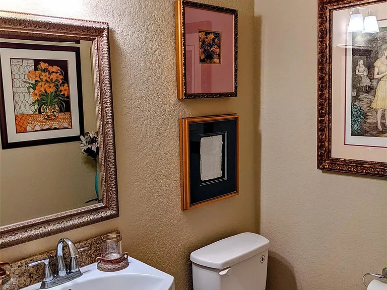 10114 Crescent Bluff Ln — Photo 35