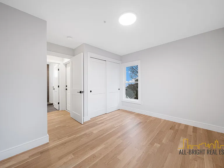 7 Wenham St — Photo 13