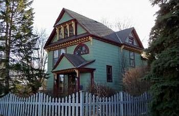 1st image of 1071 Ottawa Ave