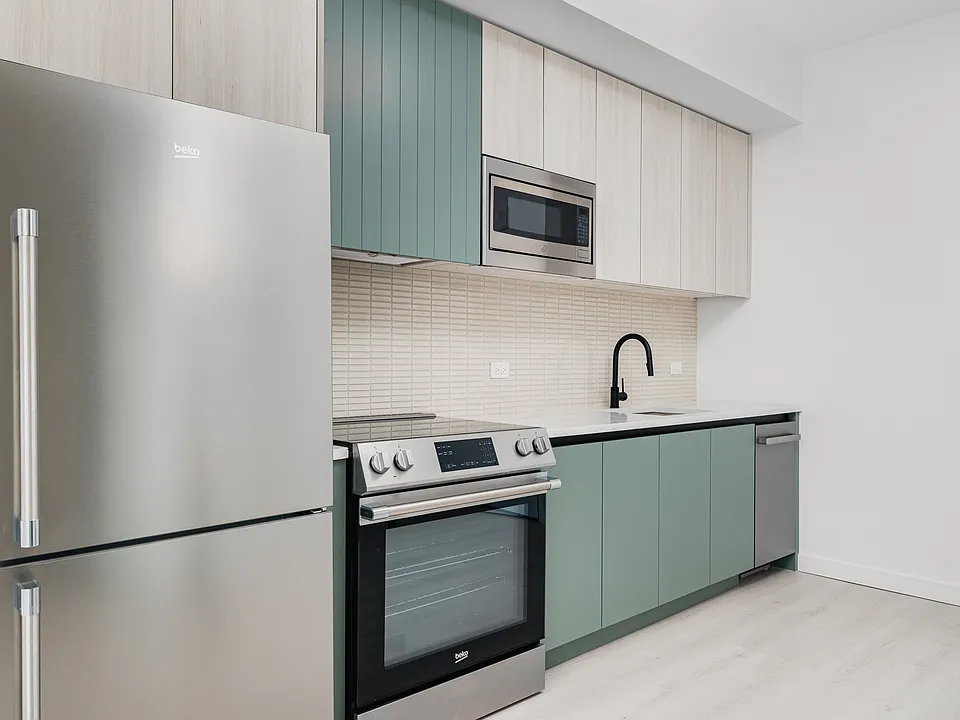 138 Bruckner Blvd #1312