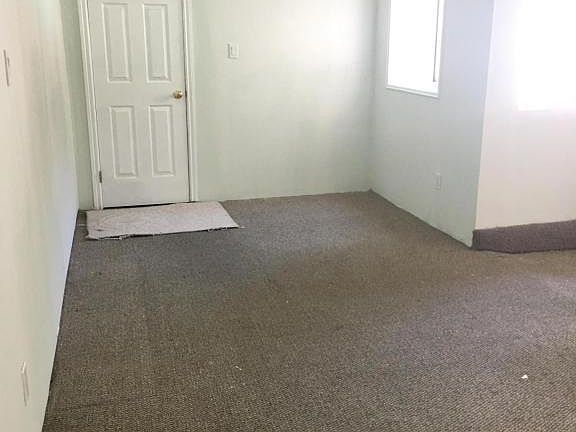 4th image of 4243 1/2 Woodleigh Ln