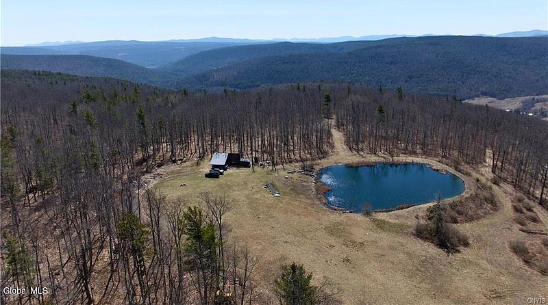 5th image of 285 Patria Road