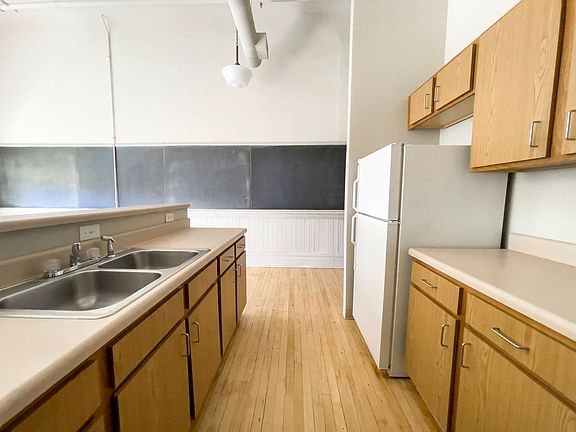 2nd image of 400 E South A St #259013a52