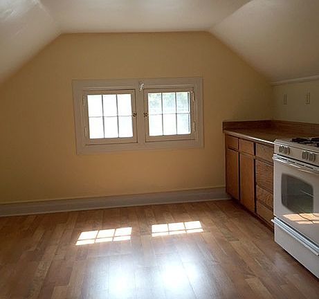 4th image of 707 W 37th St APT 3