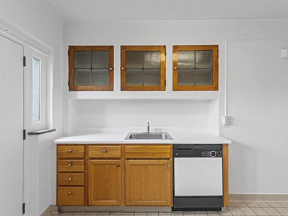 4th image of 342 S Highland Ave APT 15A