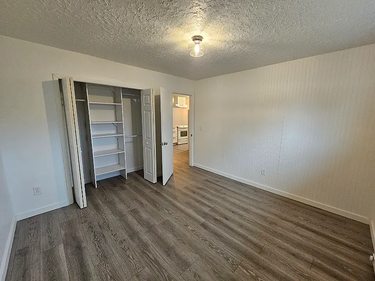 202 W 1st Ave #3 — Photo 10