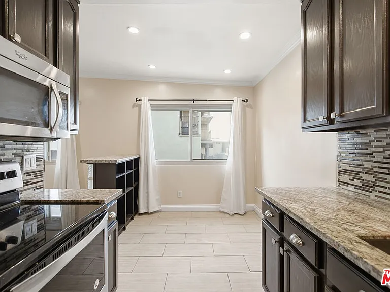 8710 Belford Ave #207B — Photo 4