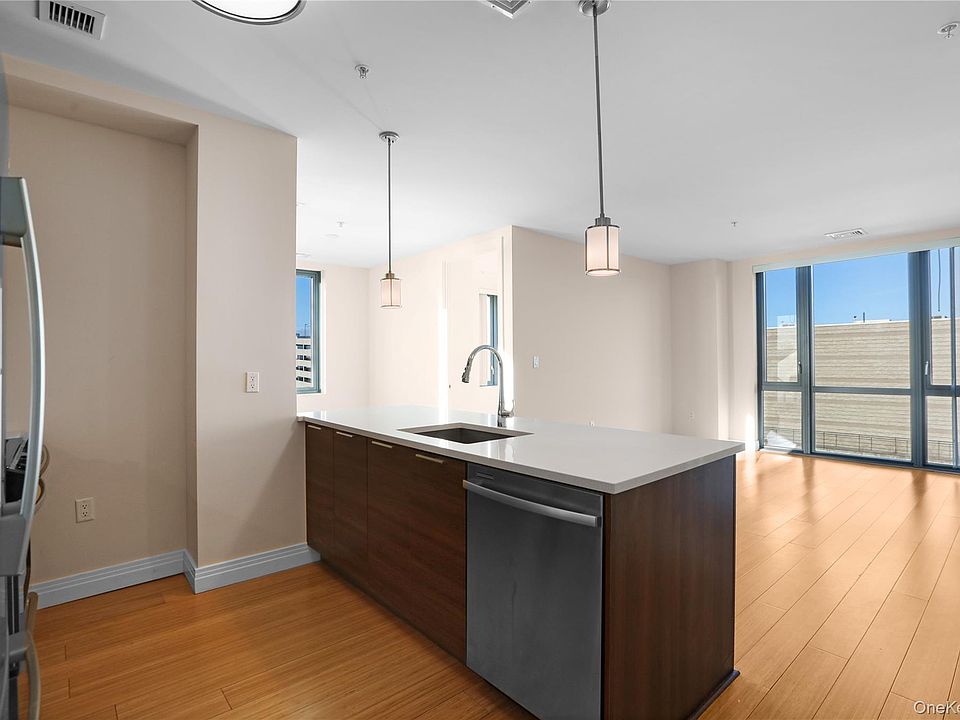 1st image of 701 Ridge Hill Boulevard #11H