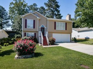 2375 Planters Cove Cir, Lawrenceville, GA 30044