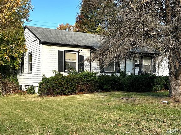 2nd image of 10429 Renfrew Dr
