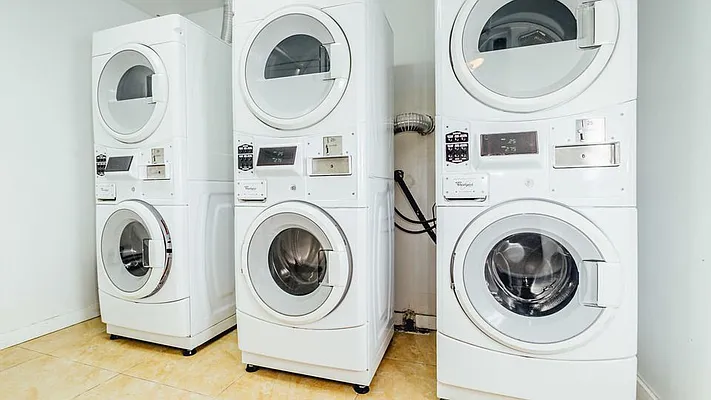 Rented by Nooklyn NYC LLC | media 53