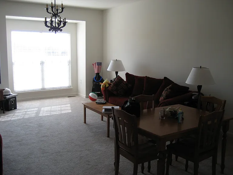 1069 Lake Pelham Dr — Photo 11