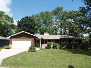 5467 Olympia Dr, Greendale, WI 53129