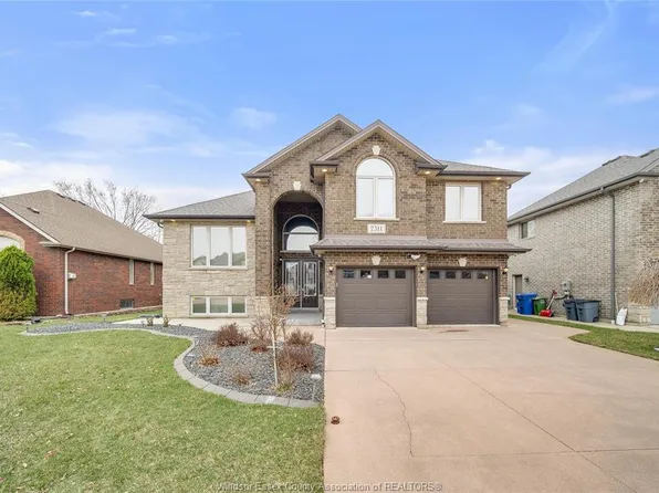 2311 Glenwood Ave, Windsor, ON N9E 3X7