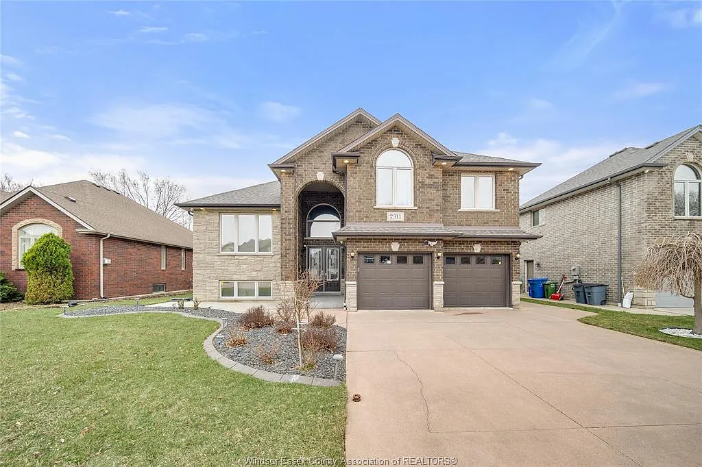 2311 Glenwood Ave photo 1