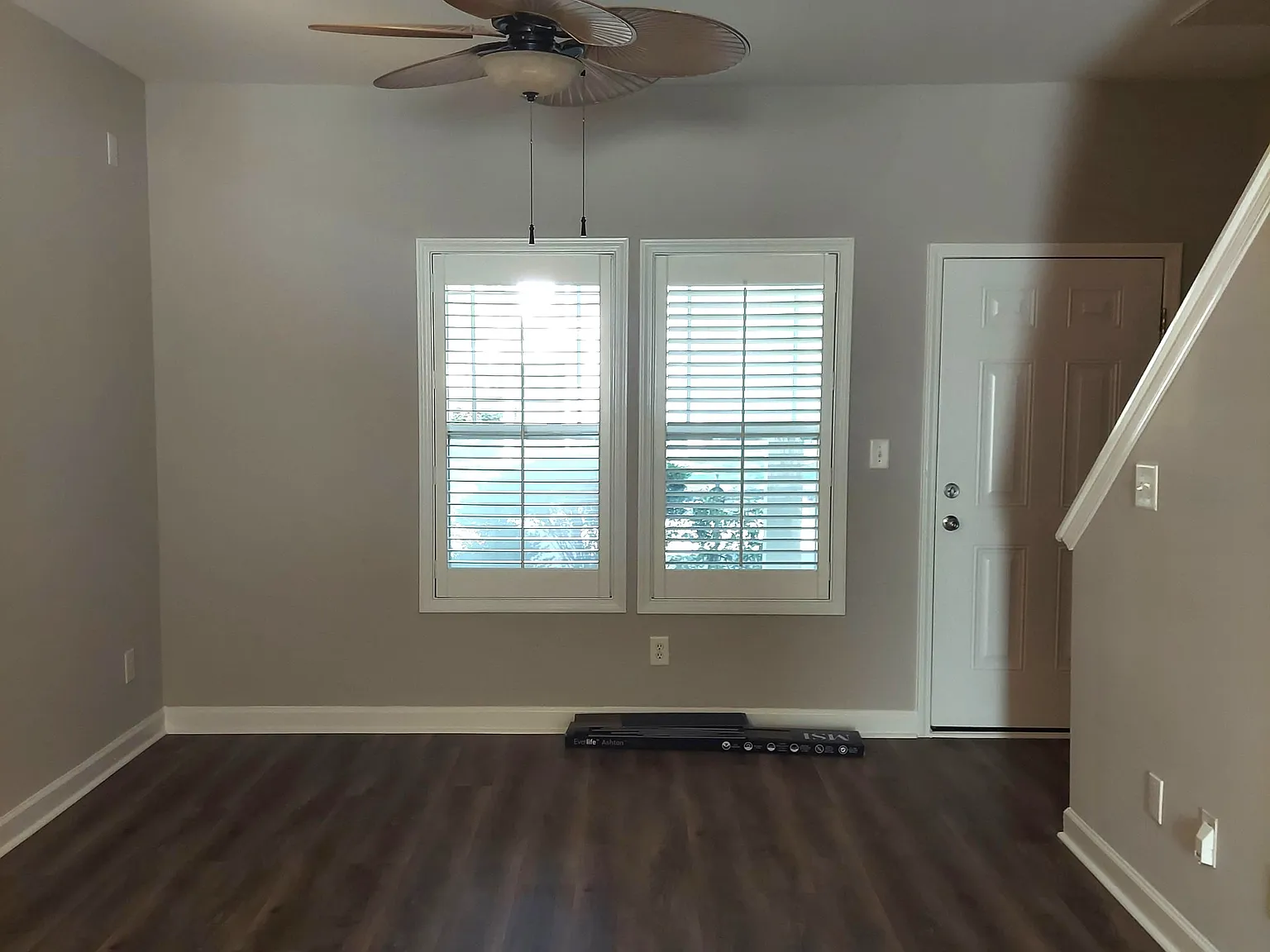 Upgraded 2 bedroom 2.5 bath end unit townhome in Huntersville. — Photo 3