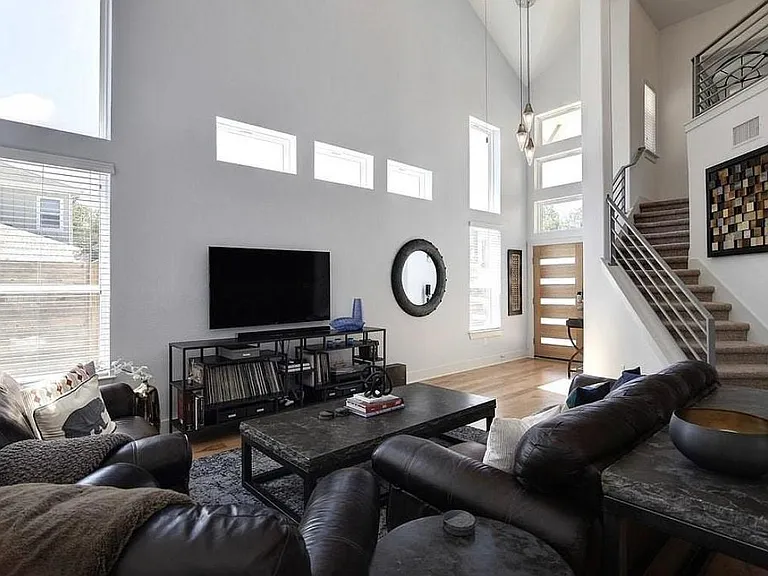 1400 Homespun Rd — Photo 6