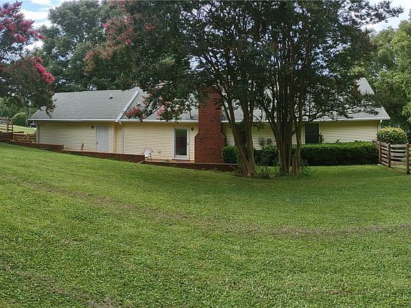 2nd image of 362 Green Hill Dr