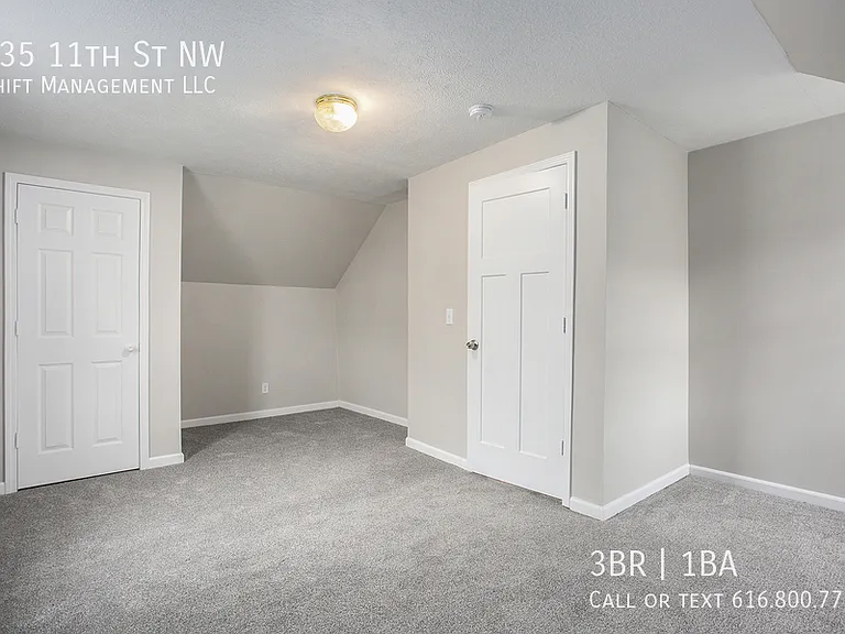535 11th St NW — Photo 8