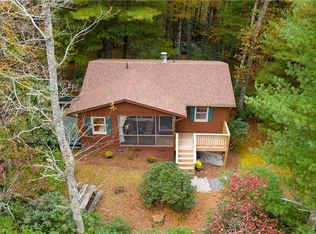 100 Little Creek Ln, Glade Valley, NC 28627