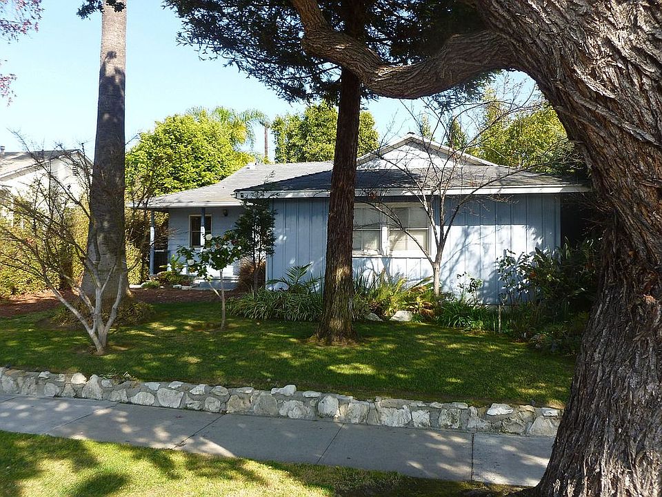 1st image of 19522 Anza Ave