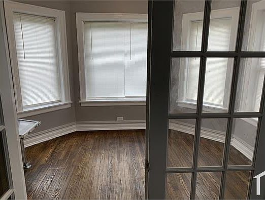 3rd image of 6756 S Crandon Ave APT 2
