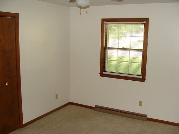 5th image of 271 S Gamble St
