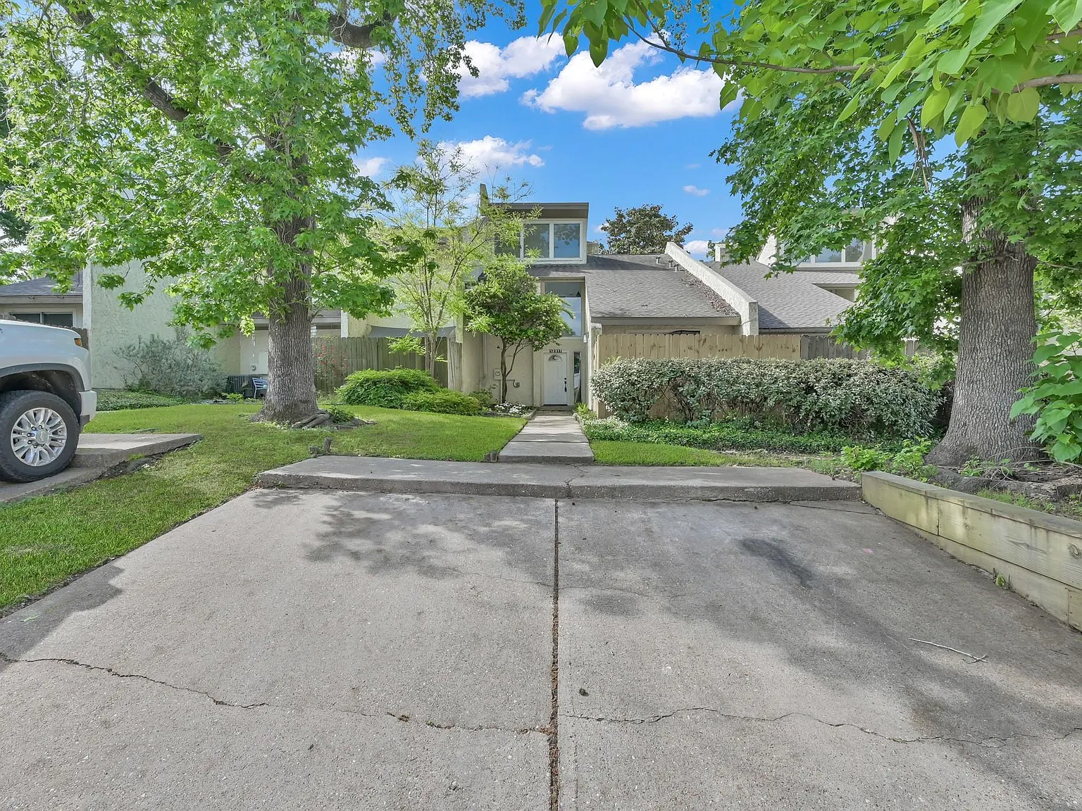 3 bed, 2.0 bath, 1475 sqft, $1,650 — Photo 1