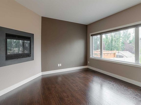 3rd image of 810 NW Keystone Mdws W