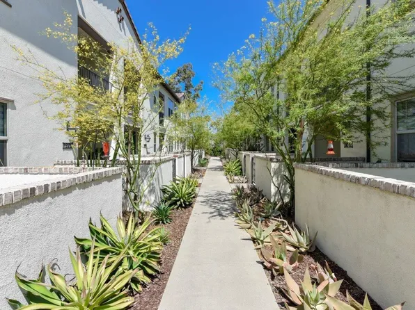 1012 El Paseo, Lake Forest, CA 92610