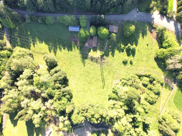 7503 N Myrtle Rd, Myrtle Creek, OR 97457
