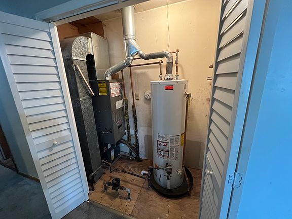 5th image of 355 Irene Ave