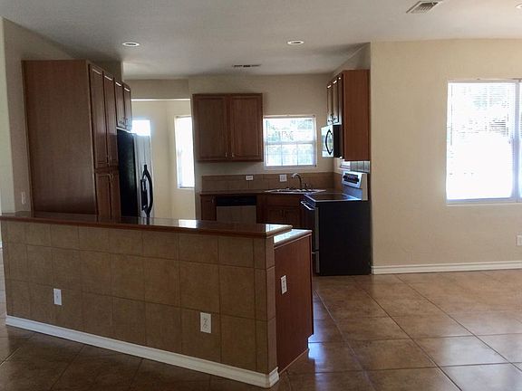 5th image of 1405 Gleneagles Dr
