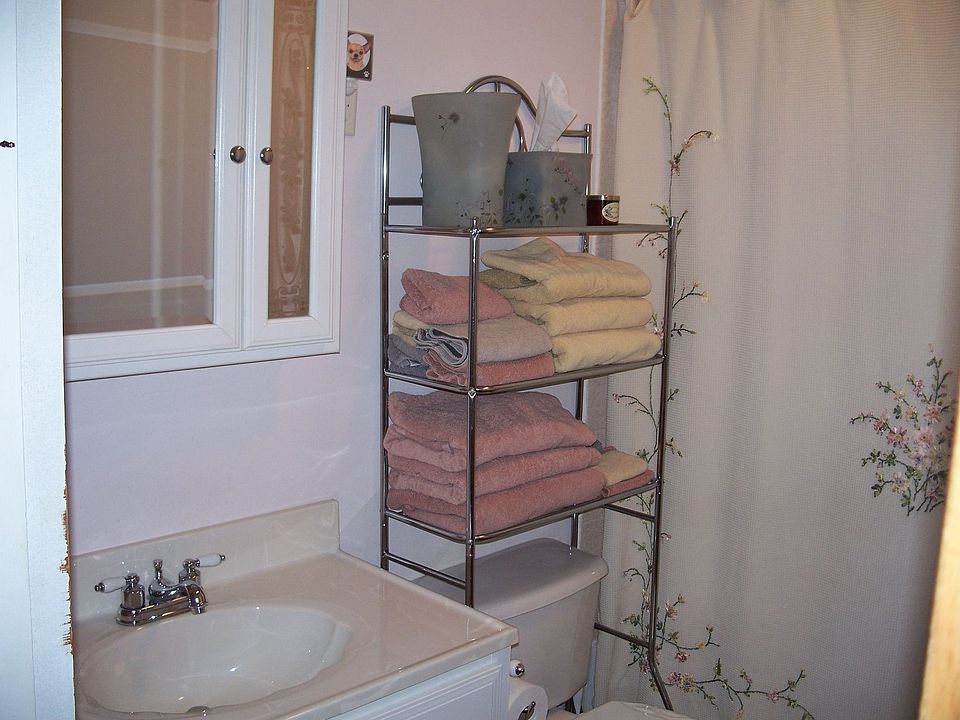 Main Full Bath