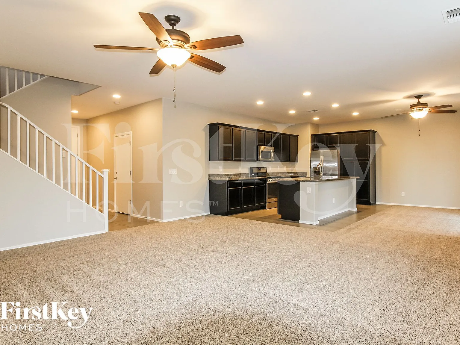 4 bed, 2.5 bath, 2105 sqft, $2,615 — Photo 3