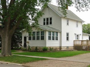 821 Chase St, Osage, IA 50461