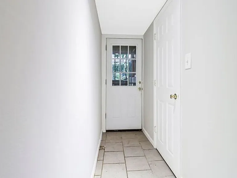 1358 Parkwood Pl NW — Photo 53