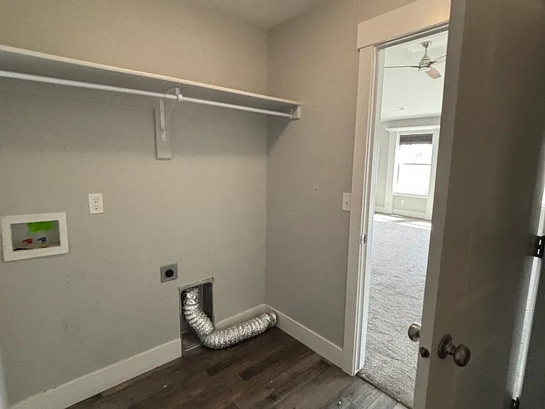 448 Washington Loop — Photo 10