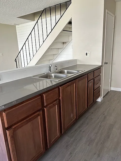 4453 La Cresta Way — Photo 3